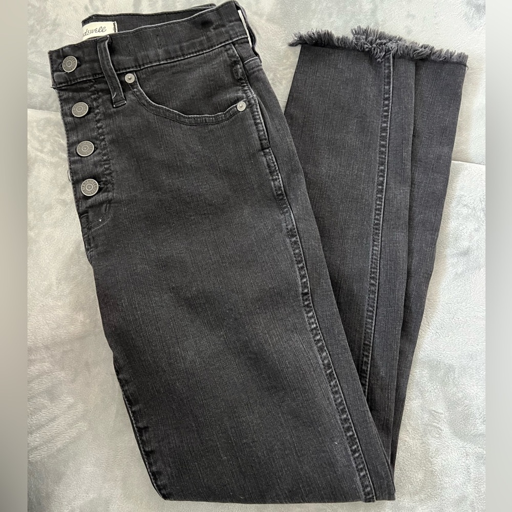 Madewell 10" High rise frayed edge black jeans